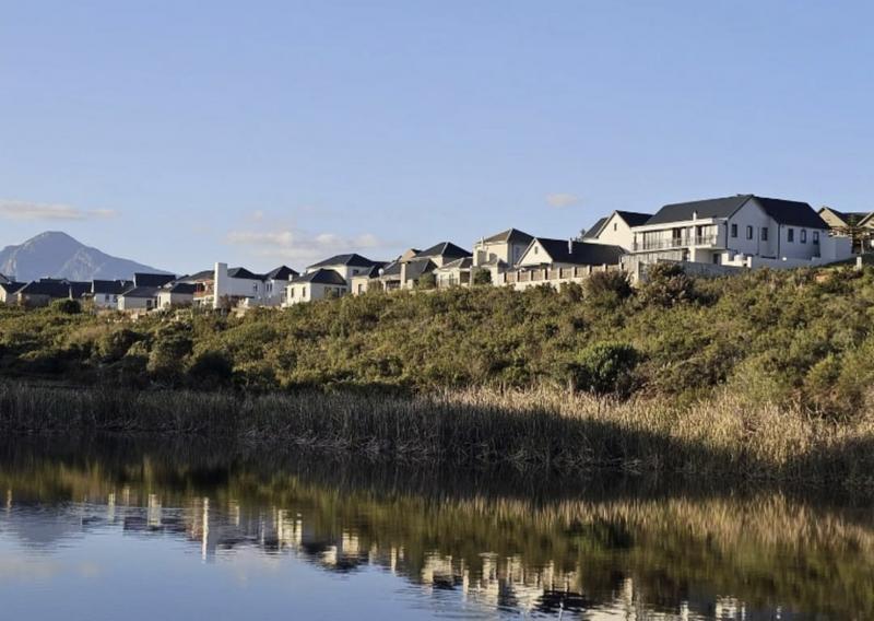 2 Bedroom Property for Sale in Blue Mountain Village Western Cape